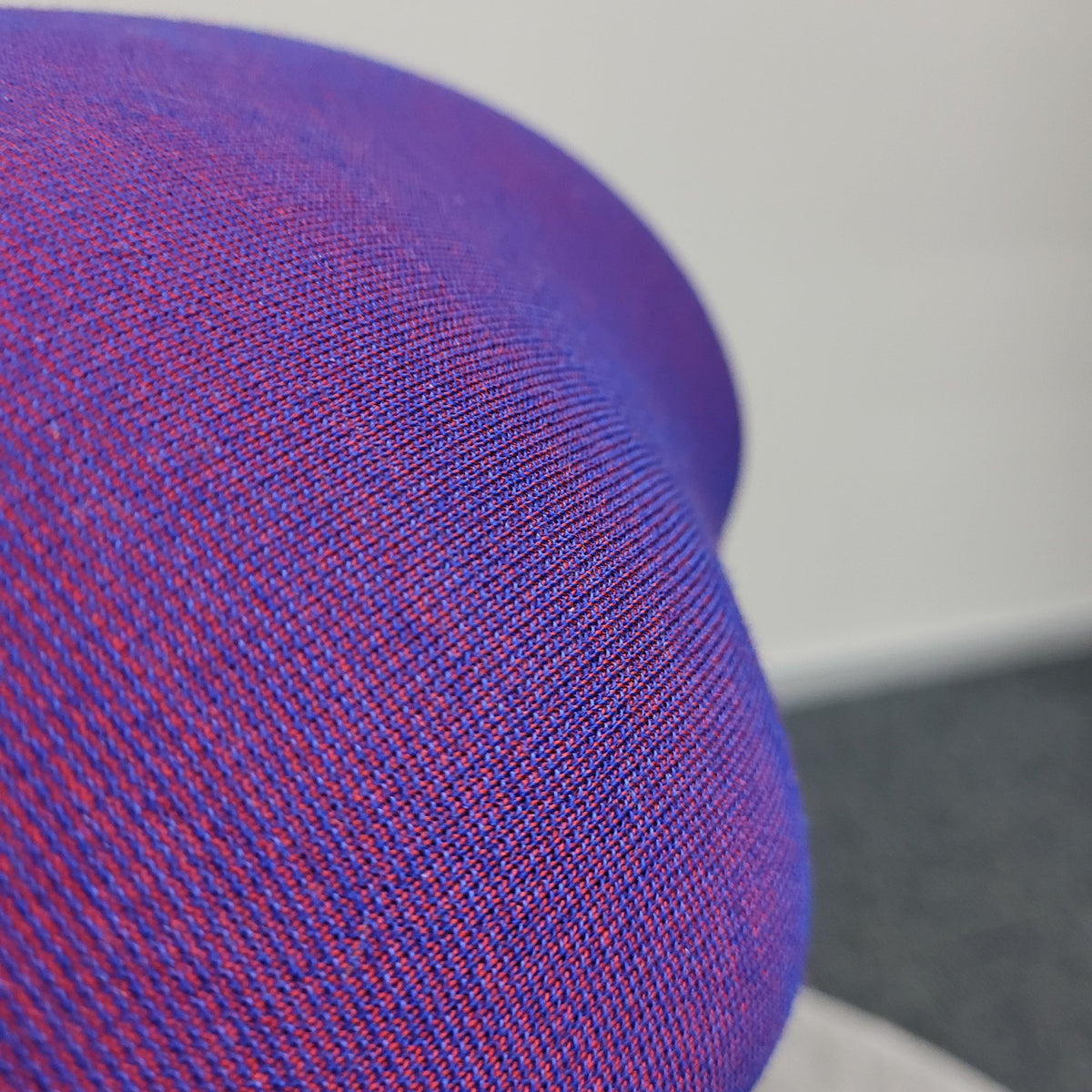 Outlet - GetUpSit active chair, fabric, violet - model piece