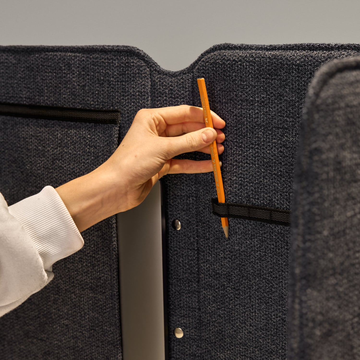 Easy School 2.0 - portable and foldable desk screen