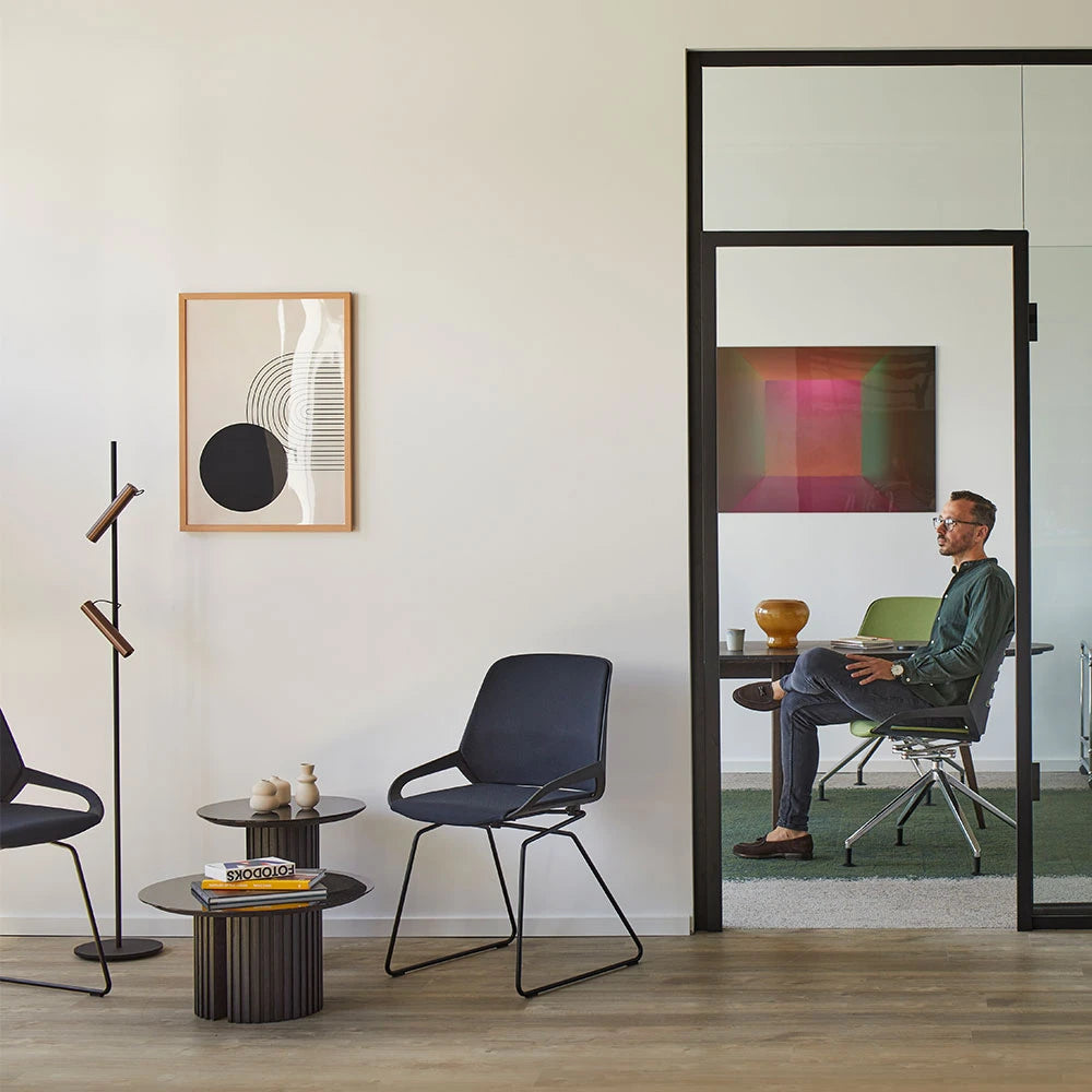 Numo Comfort skid base, black Cura fabric seat