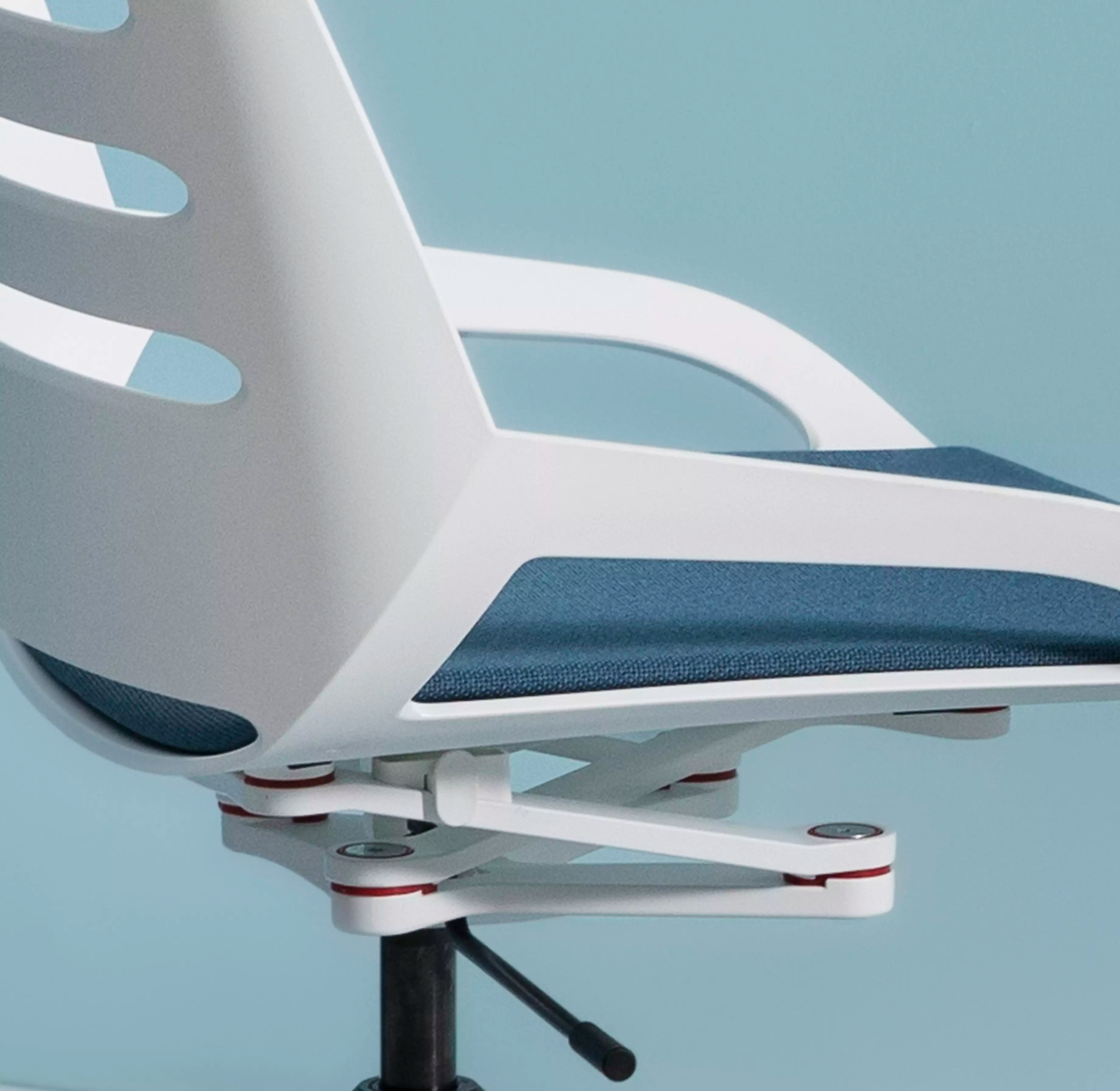 Numo Task spring active chair - black/blue