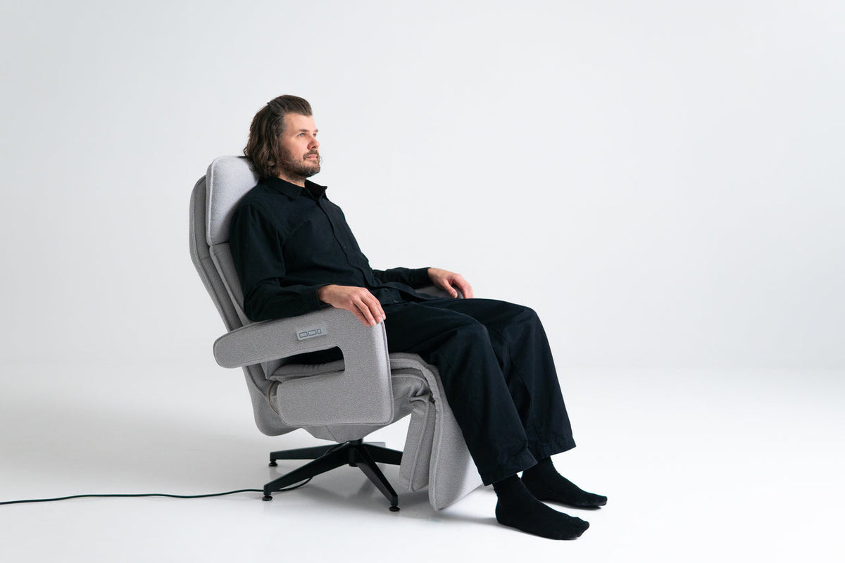 Neurosonic Serene recovery chair, off-white