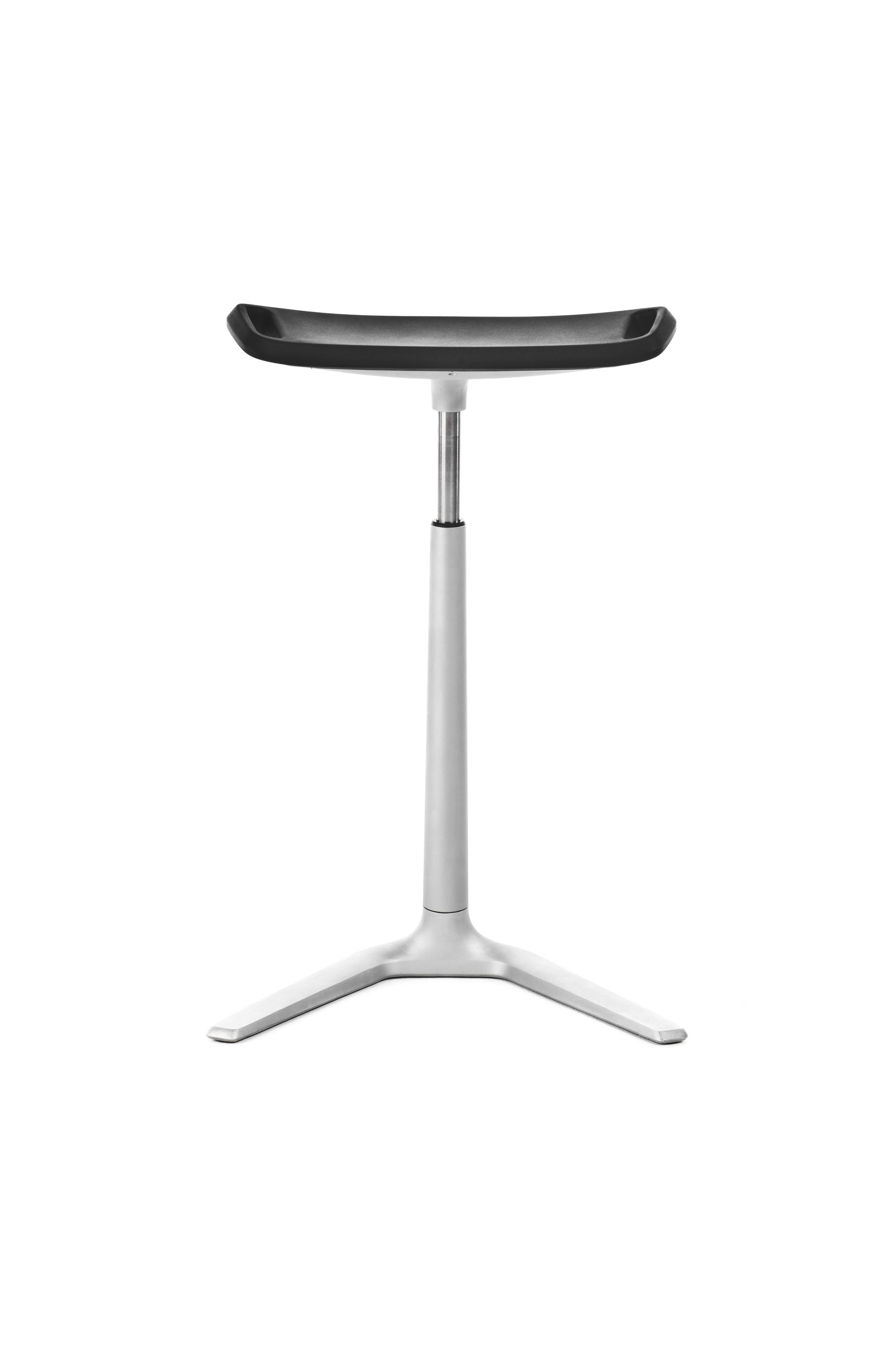 FIN Leaning Chair