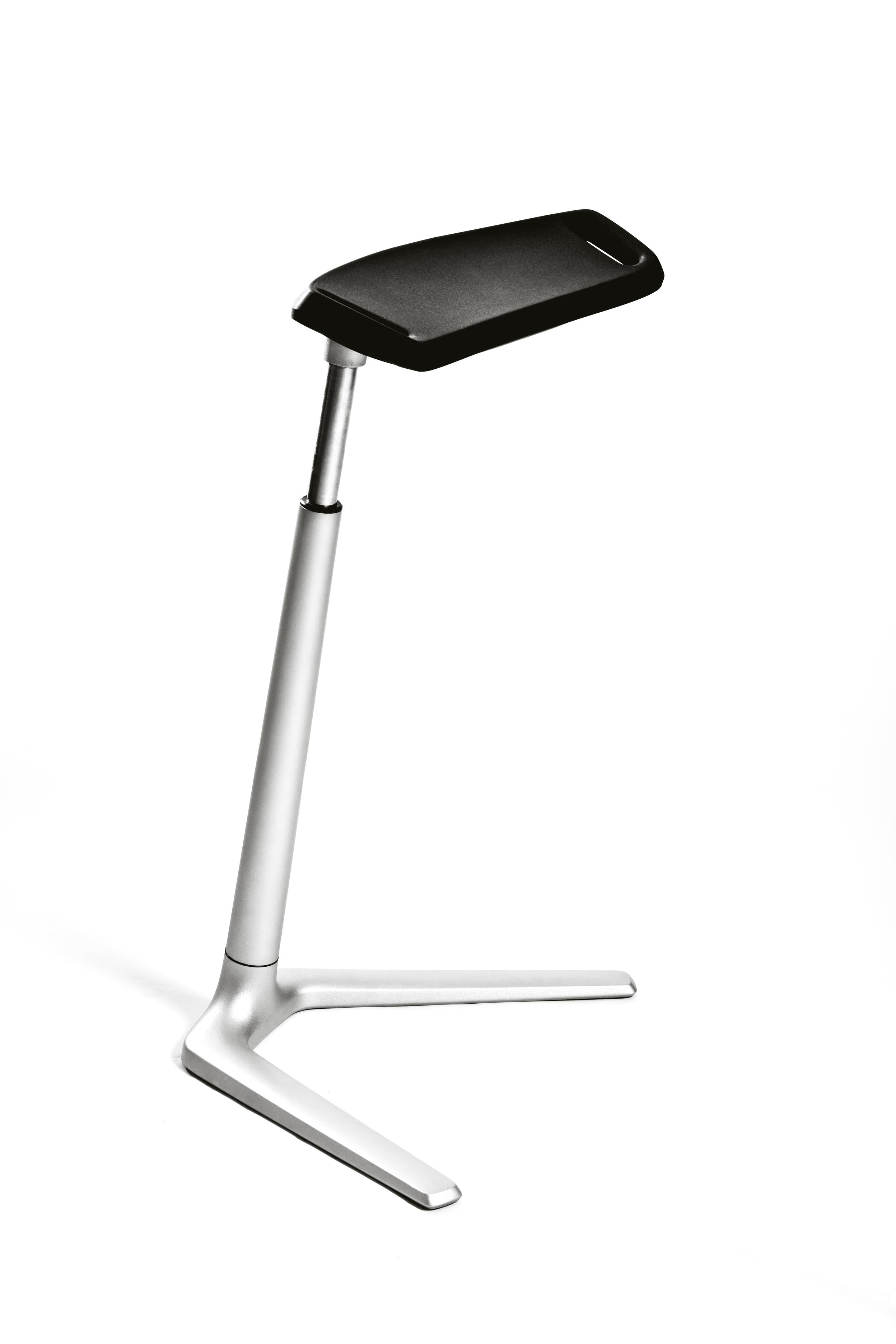 FIN Leaning Chair