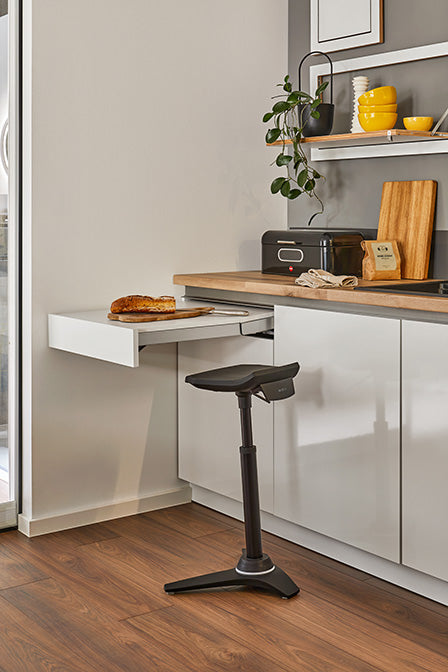 Muvman Industry active chair, high gas spring, black