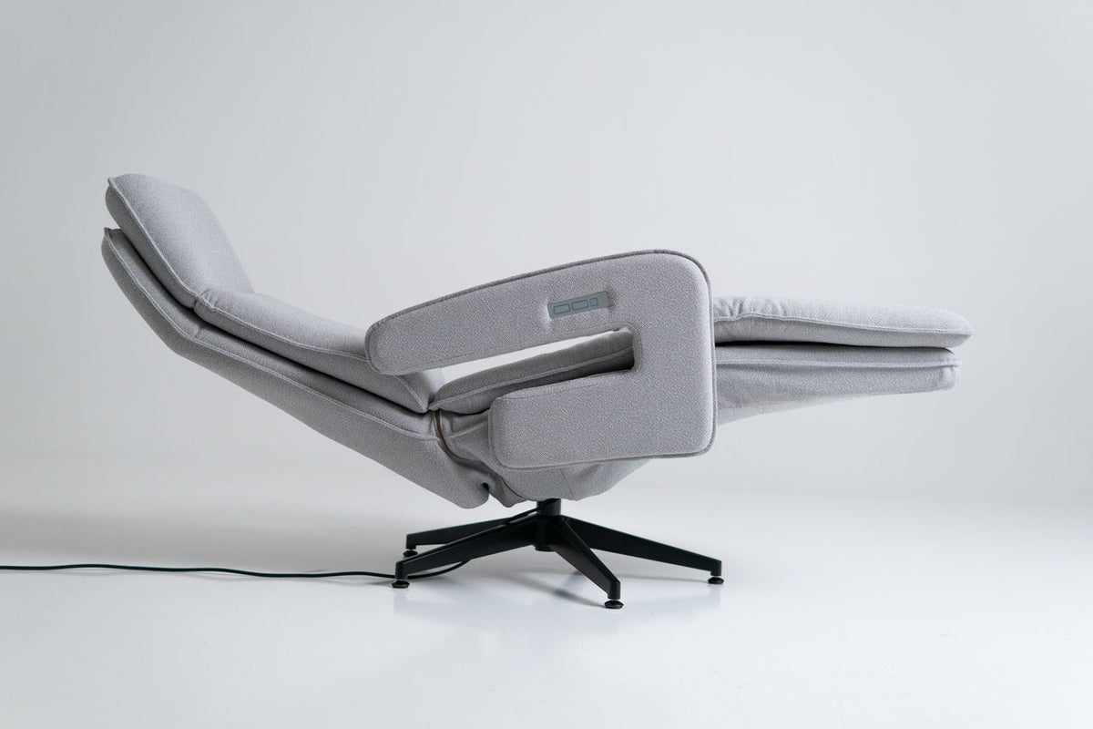 Neurosonic Serene recovery chair, off-white