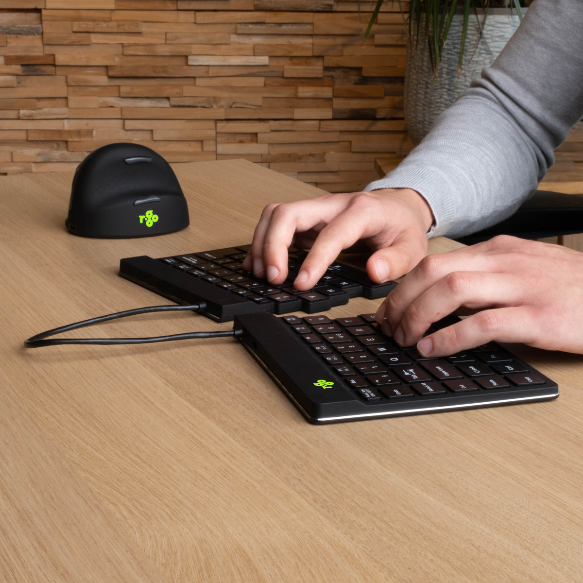 Ergo-R Black, split mini keyboard - Bluetooth