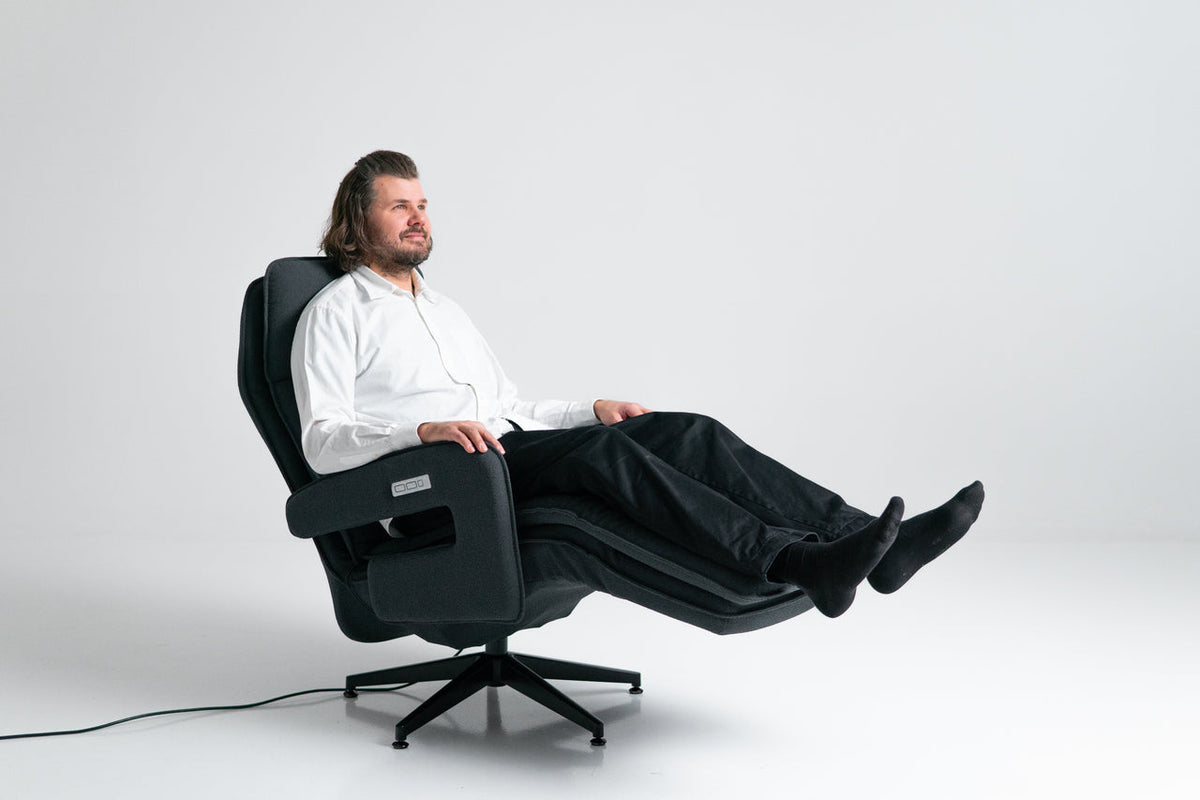 Neurosonic Serene recovery chair, charcoal